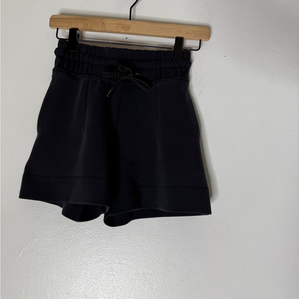 Lululemon Soft Ambitions High Rise Short 3.5” Black Size 0